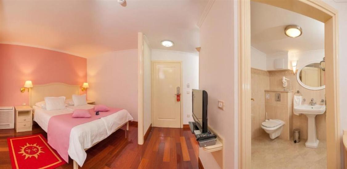 Room S10, for 2 persons