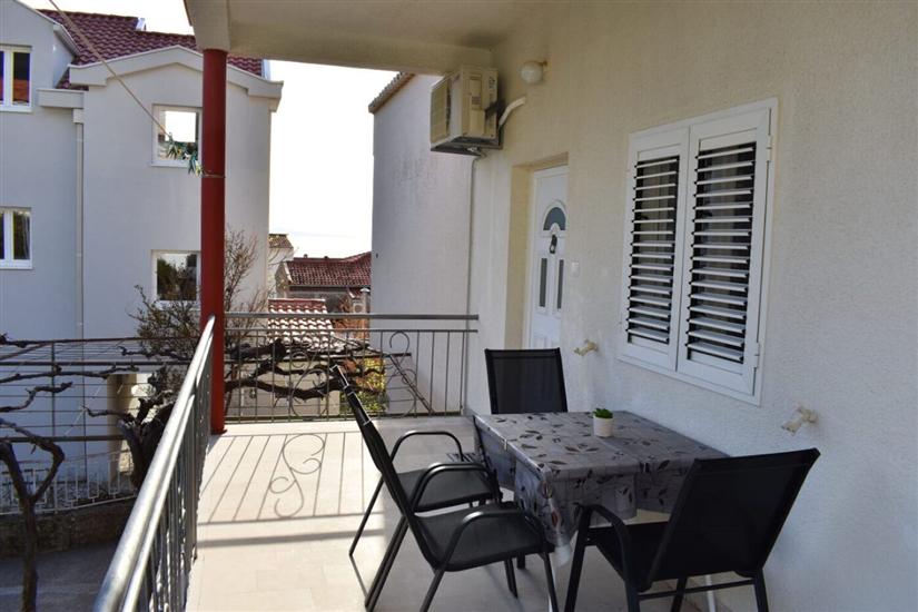 Apartment A1, for 5 persons