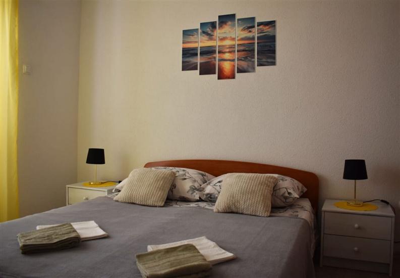 Apartment A1, for 5 persons