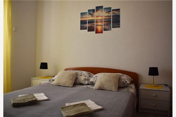 Apartment A1, for 5 persons