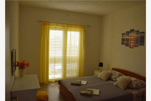 Apartment A1, for 5 persons