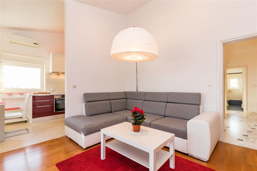 Apartment A1, for 5 persons