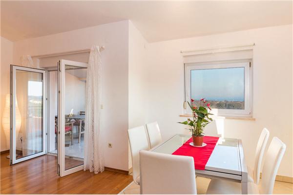 Apartment A1, for 5 persons