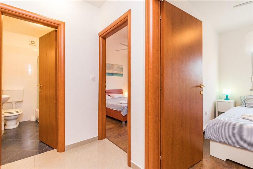 Apartment A1, for 5 persons