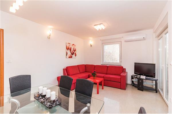 Apartment A1, for 5 persons