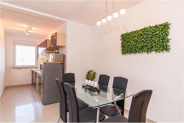 Apartment A1, for 5 persons