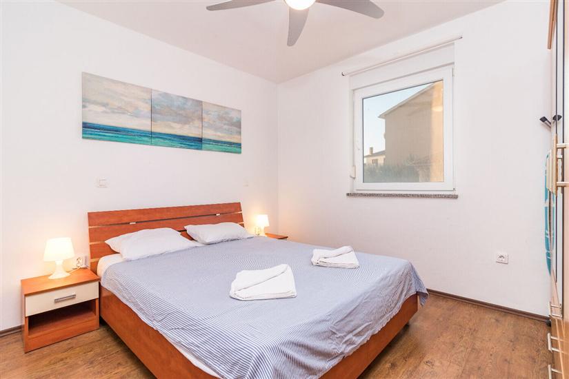 Apartment A1, for 5 persons