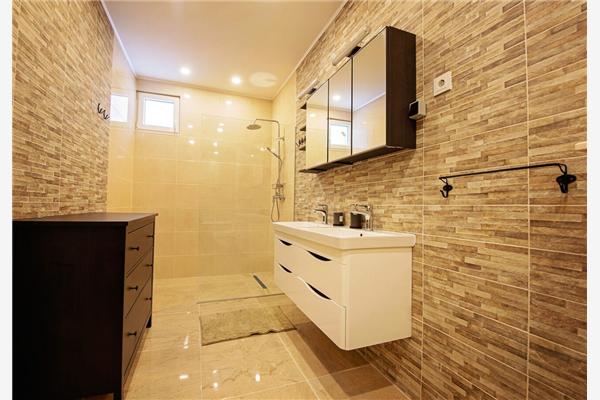 House K1, for 8 persons