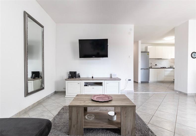 House K1, for 10 persons