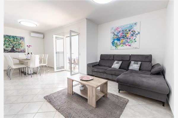 House K1, for 10 persons