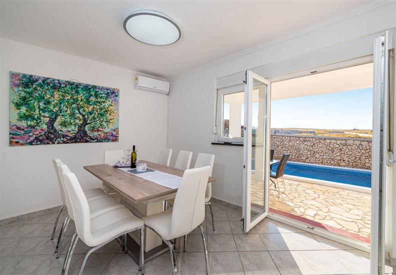 House K1, for 10 persons