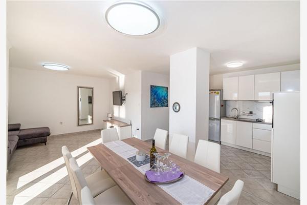 House K1, for 10 persons