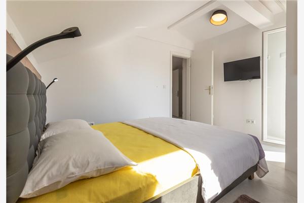 House K1, for 10 persons