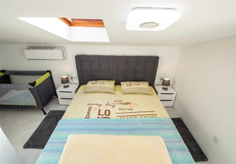 House K1, for 10 persons