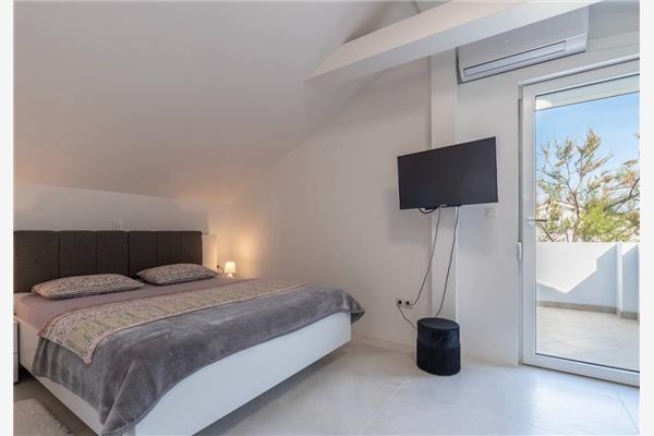 House K1, for 10 persons