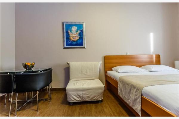 Apartment A2, for 3 persons