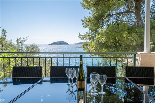 House K1, for 10 persons