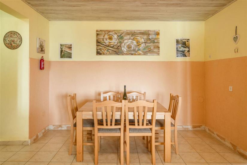 House K1, for 10 persons