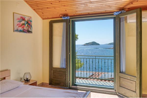 House K1, for 10 persons