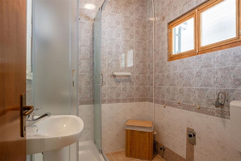 House K1, for 10 persons