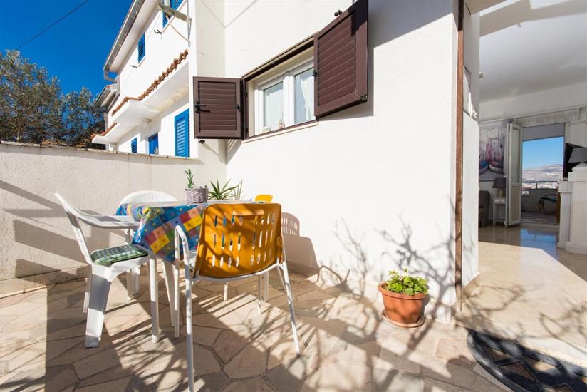 Apartment A1, for 5 persons