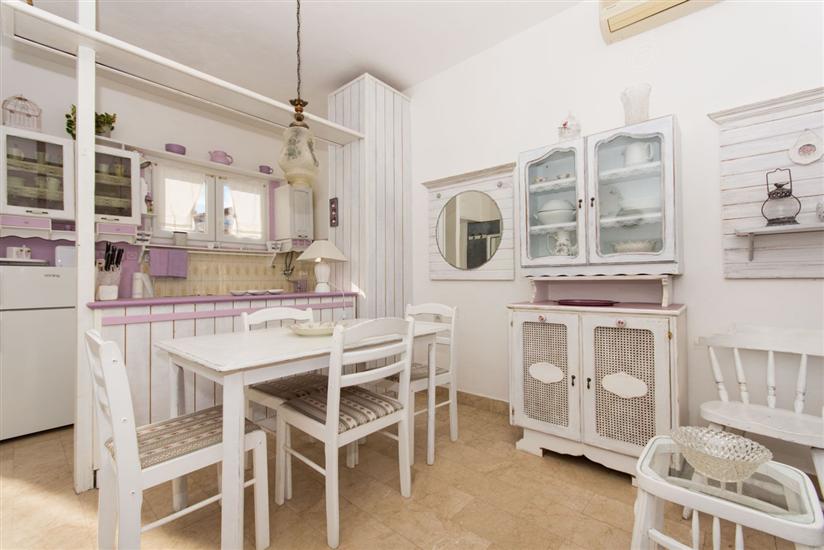 Apartment A1, for 5 persons