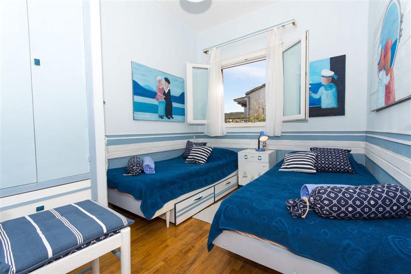 Apartment A1, for 5 persons