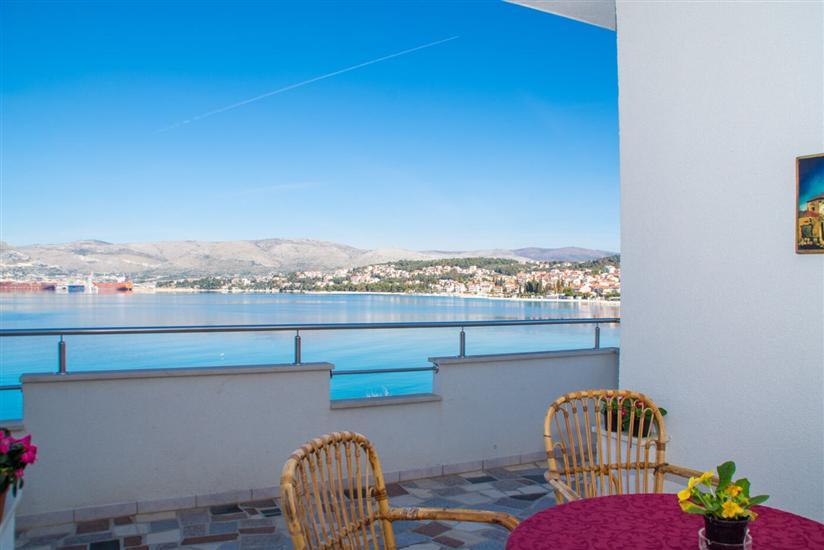 Apartment A2, for 5 persons