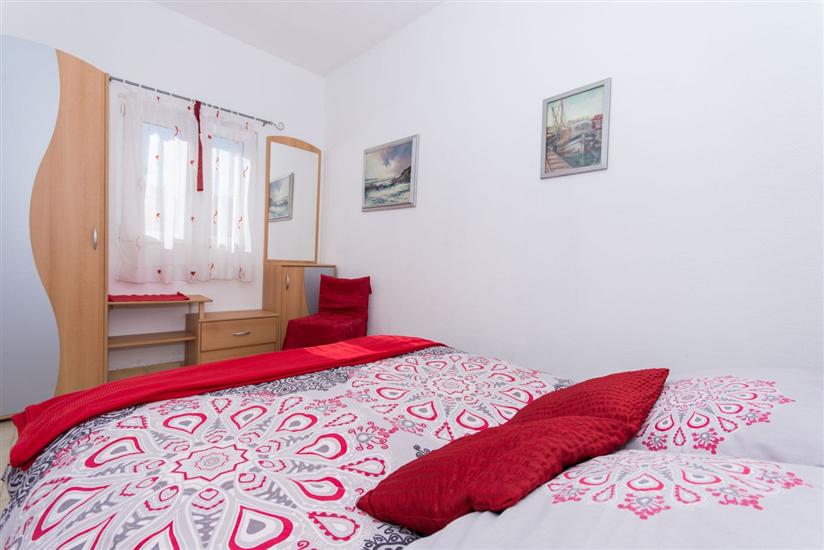Apartment A2, for 5 persons