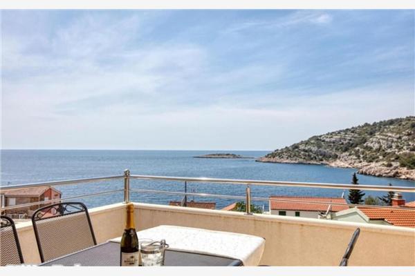 House K1, for 10 persons