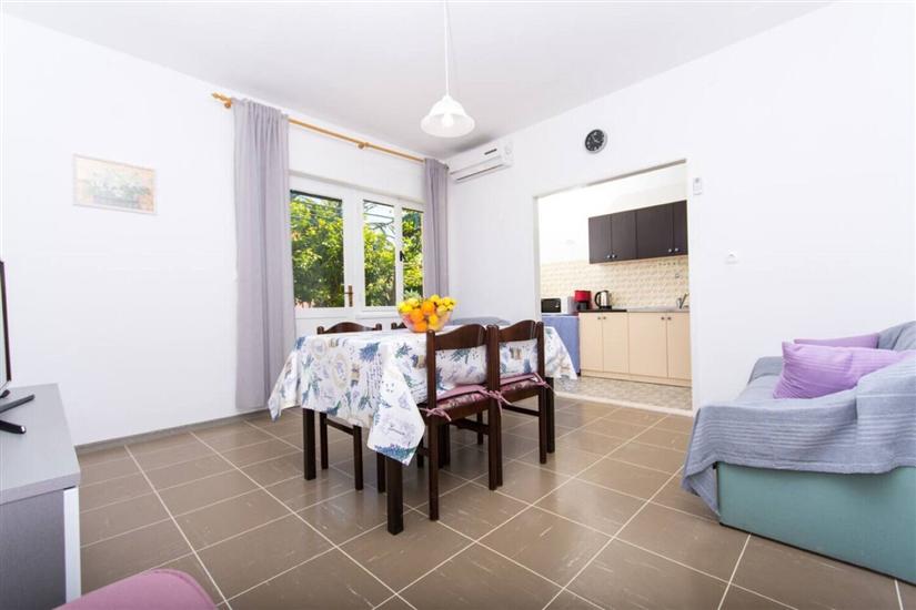 Apartment A1, for 6 persons