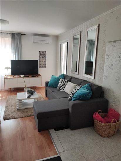 Apartment A2, for 5 persons