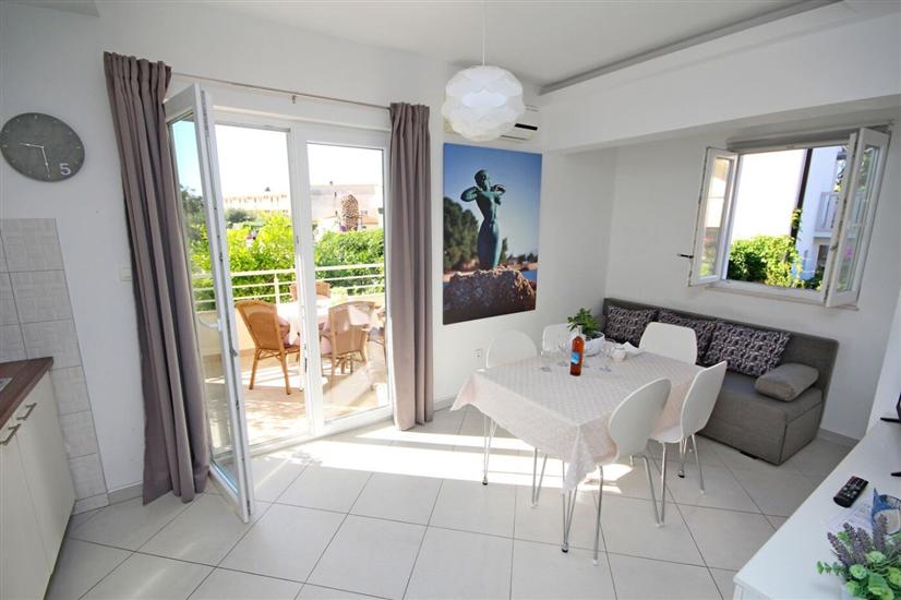 Apartment A2, for 4 persons