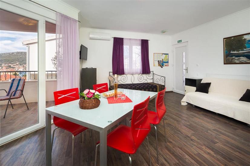 Apartment A1, for 5 persons