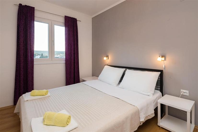 Apartment A3, for 5 persons