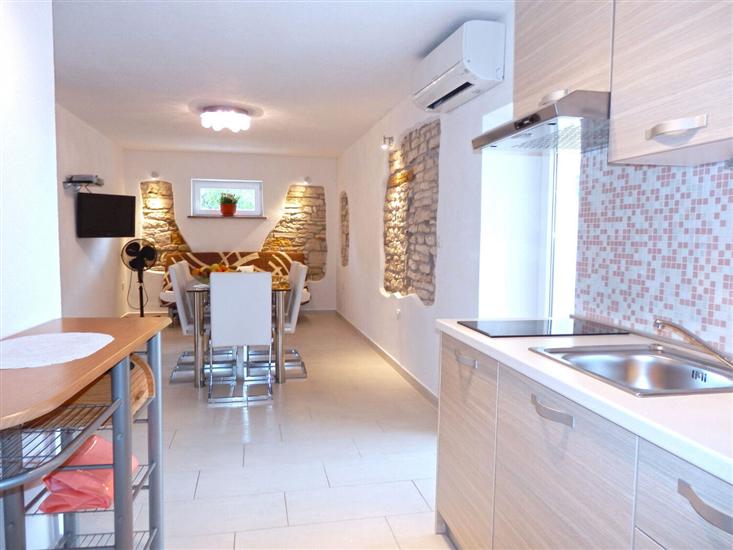 Apartment A1, for 5 persons