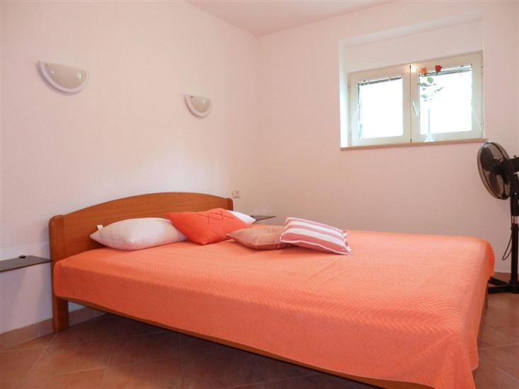 Apartment A1, for 5 persons