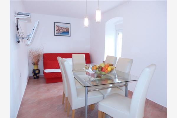 Apartment A2, for 5 persons