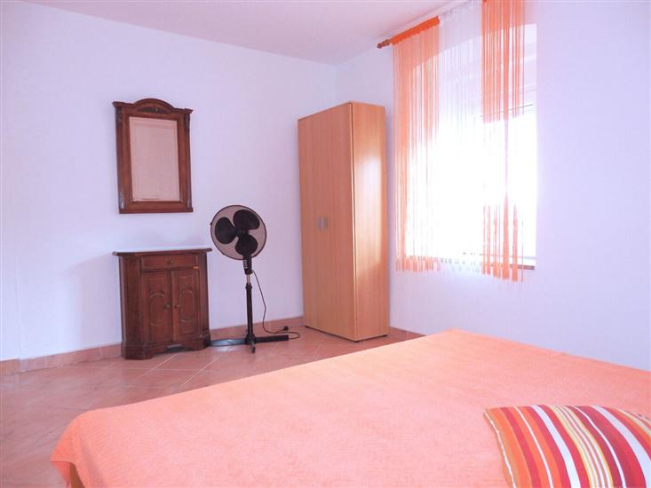 Apartment A2, for 5 persons