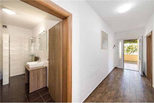 Apartment A1, for 5 persons