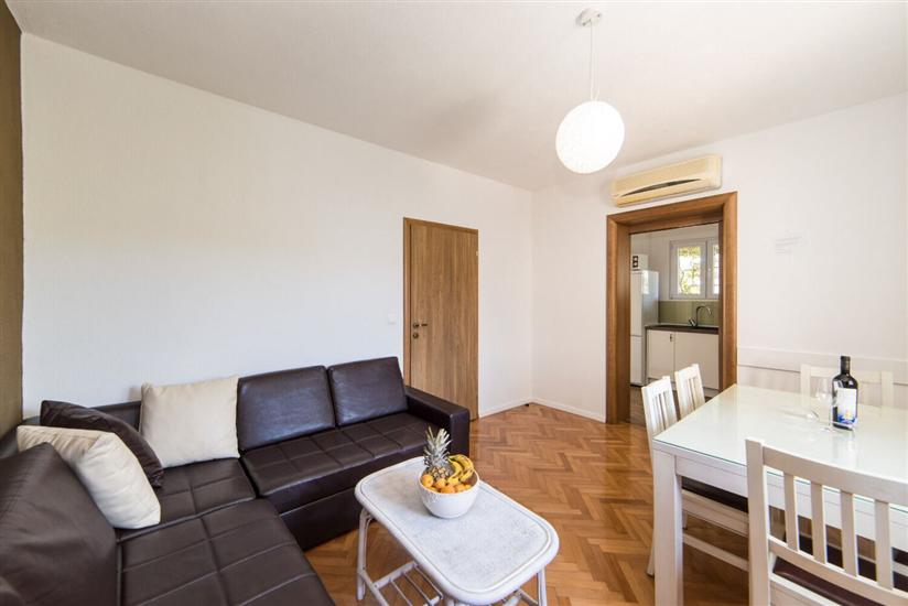Apartment A1, for 5 persons