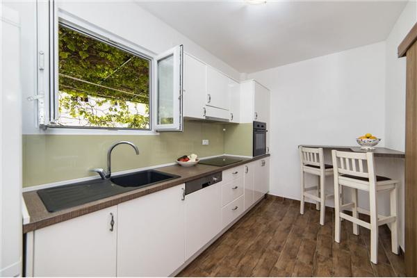 Apartment A1, for 5 persons