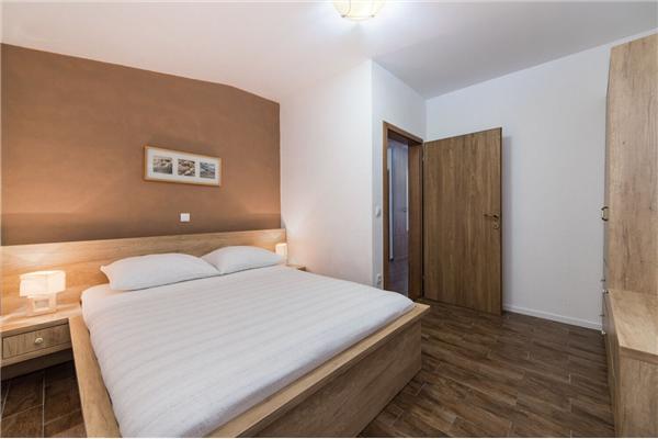 Apartment A1, for 5 persons