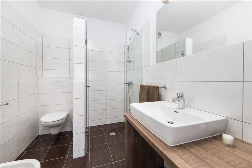 Apartment A1, for 5 persons