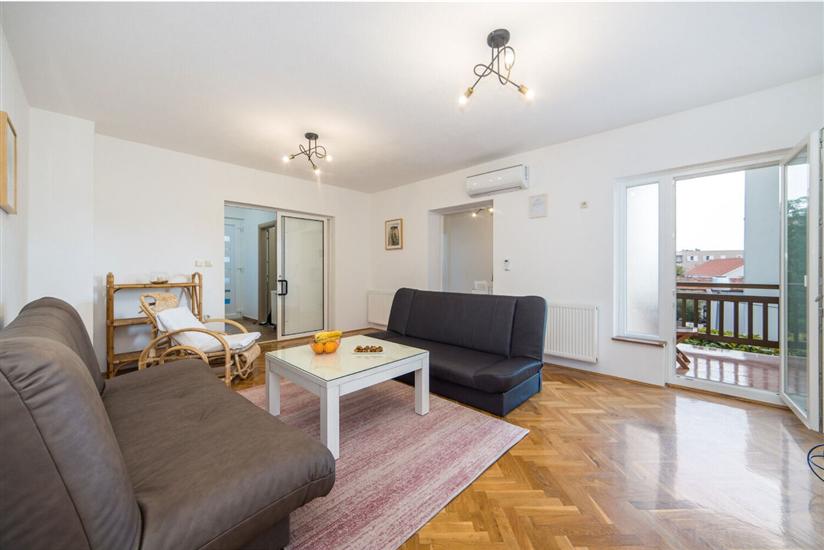 Apartment A2, for 5 persons