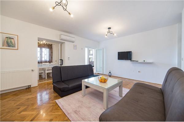 Apartment A2, for 5 persons