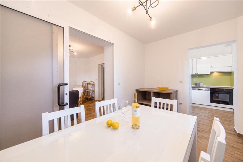 Apartment A2, for 5 persons