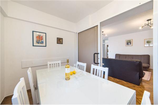 Apartment A2, for 5 persons