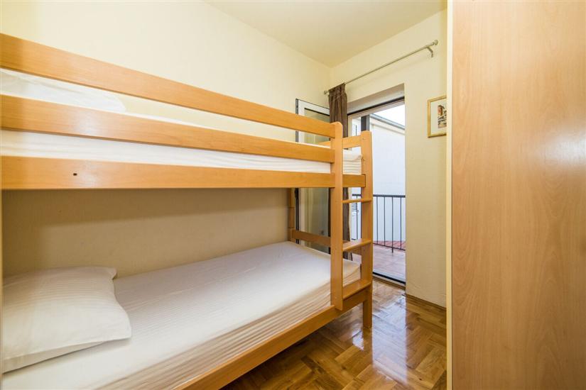 Apartment A2, for 5 persons