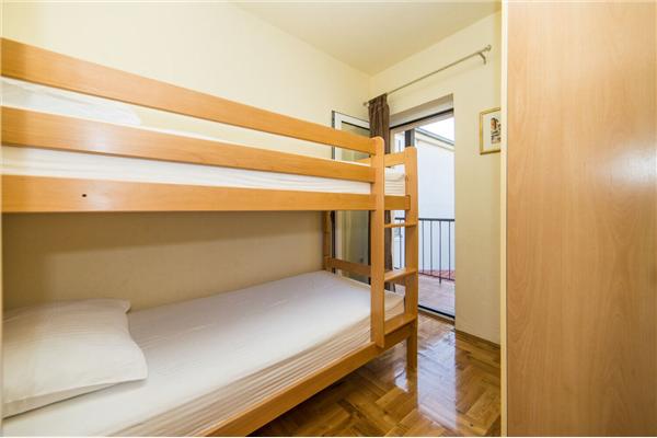Apartment A2, for 5 persons